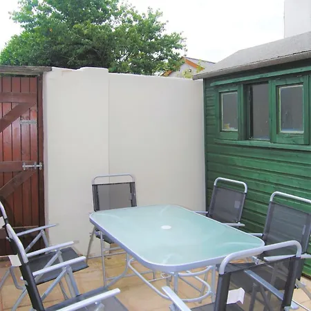 Delightful 3 Bedroom In בית נופש